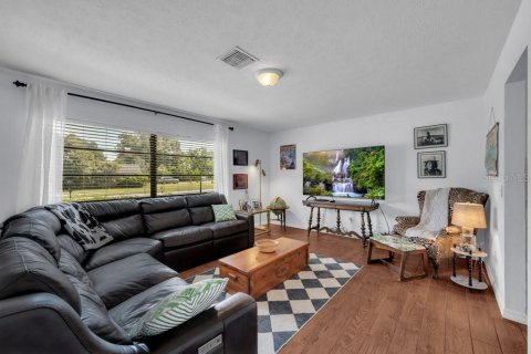 Villa ou maison à vendre à Dover, Floride: 3 chambres, 136.75 m2 № 2398758 - photo 8