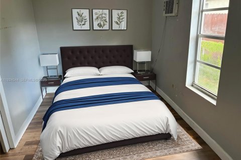 Снять в аренду коммерческую недвижимость в Майами, Флорида 1 спальня, 41.81м2, № 1982374 - фото 4