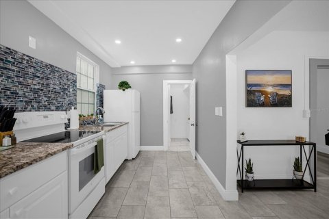 Immobilier commercial à vendre à Clearwater, Floride: 5 chambres, 253.07 m2 № 2128706 - photo 29