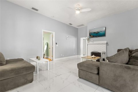 Immobilier commercial à vendre à Clearwater, Floride: 5 chambres, 253.07 m2 № 2128706 - photo 4