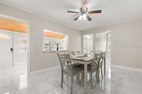 Immobilier commercial à vendre à Clearwater, Floride: 5 chambres, 253.07 m2 № 2128706 - photo 10