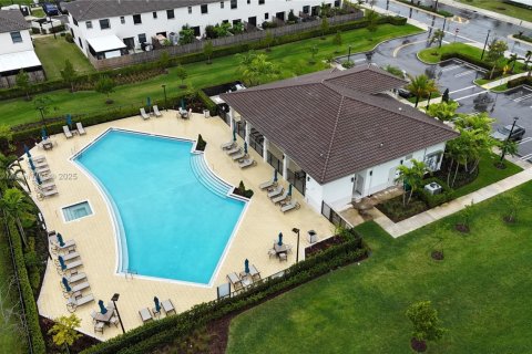 Townhouse in Homestead, Florida 3 bedrooms, 123.37 sq.m. № 1936637 - photo 29