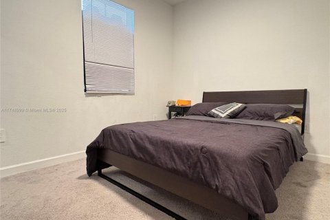 Townhouse in Homestead, Florida 3 bedrooms, 123.37 sq.m. № 1936637 - photo 20