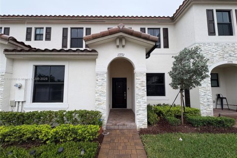 Townhouse in Homestead, Florida 3 bedrooms, 123.37 sq.m. № 1936637 - photo 1