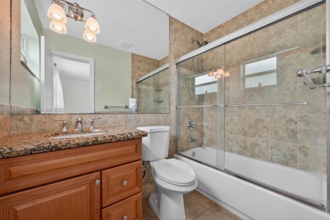 Villa ou maison à louer à Fort Lauderdale, Floride: 3 chambres, 195.09 m2 № 1989966 - photo 14