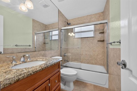 Villa ou maison à louer à Fort Lauderdale, Floride: 3 chambres, 195.09 m2 № 1989966 - photo 10