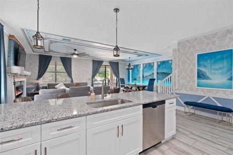 House in Davenport, Florida 8 bedrooms, 363.15 sq.m. № 1873895 - photo 22