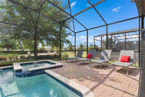 House in Davenport, Florida 8 bedrooms, 363.15 sq.m. № 1873895 - photo 12