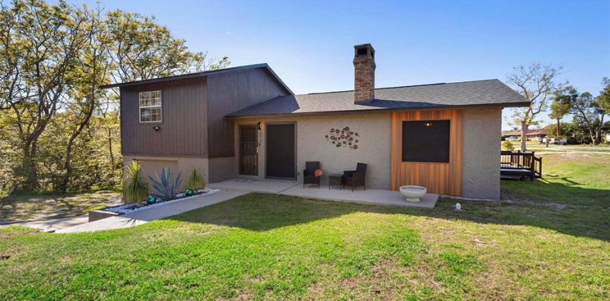 Casa en Deltona, Florida 2 dormitorios, 166.48 m2 № 1574204