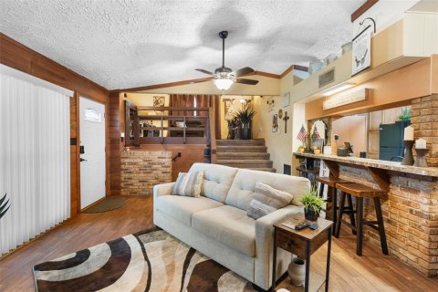 Casa en venta en Deltona, Florida, 2 dormitorios, 166.48 m2 № 1574204 - foto 4