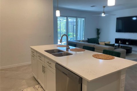 House in Venice, Florida 4 bedrooms, 189.06 sq.m. № 2166504 - photo 10