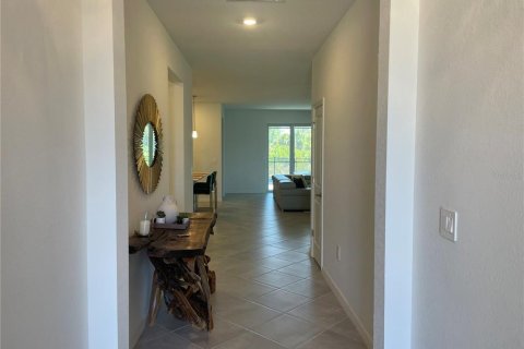 House in Venice, Florida 4 bedrooms, 189.06 sq.m. № 2166504 - photo 3