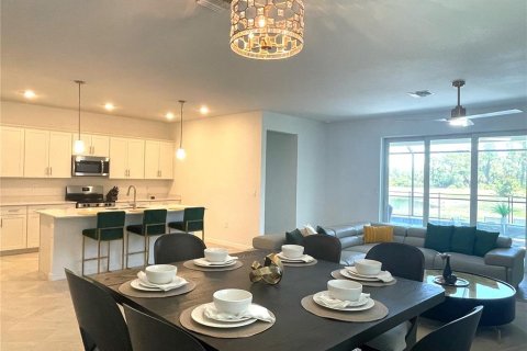 House in Venice, Florida 4 bedrooms, 189.06 sq.m. № 2166504 - photo 15