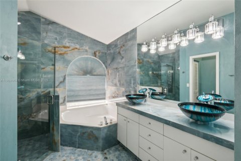 House in Coral Springs, Florida 4 bedrooms, 172.24 sq.m. № 1768882 - photo 5