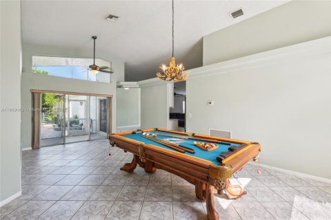 House in Coral Springs, Florida 4 bedrooms, 172.24 sq.m. № 1768882 - photo 16