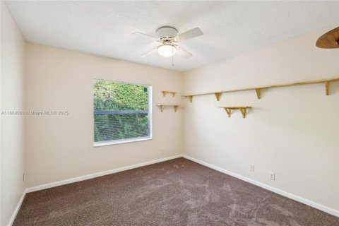 House in Coral Springs, Florida 4 bedrooms, 172.24 sq.m. № 1768882 - photo 27