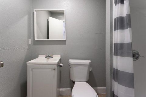 Propiedad comercial en venta en Opa-locka, Florida № 1817069 - foto 19