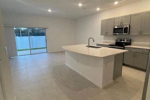 Touwnhouse à louer à Kissimmee, Floride: 3 chambres, 127.55 m2 № 2113390 - photo 2