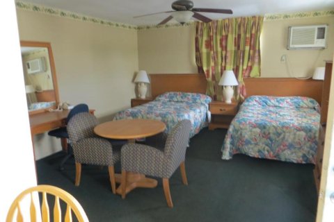 Hotel in Florida City, Florida № 1226750 - photo 1