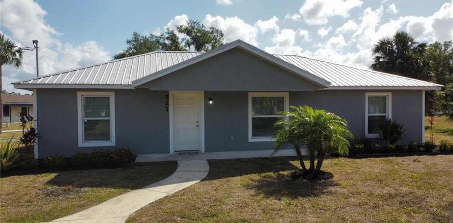 House in Arcadia, Florida 3 bedrooms, 115.94 sq.m. № 1673501