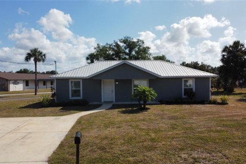 House in Arcadia, Florida 3 bedrooms, 115.94 sq.m. № 1673501 - photo 20