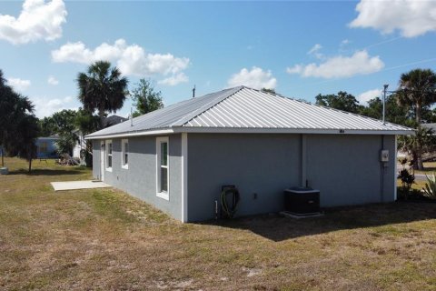 House in Arcadia, Florida 3 bedrooms, 115.94 sq.m. № 1673501 - photo 5