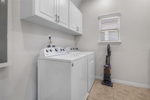 House in Winter Garden, Florida 3 bedrooms, 181.16 sq.m. № 1651985 - photo 24
