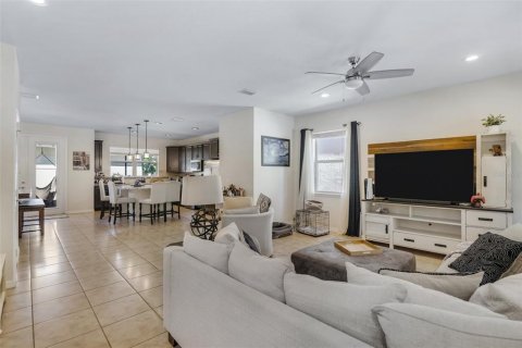House in Winter Garden, Florida 3 bedrooms, 181.16 sq.m. № 1651985 - photo 8