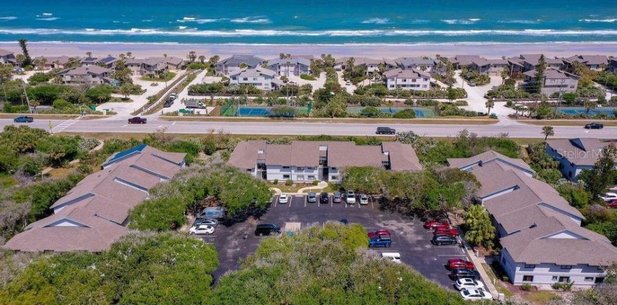 Condominio en New Smyrna Beach, Florida, 1 dormitorio № 1743641