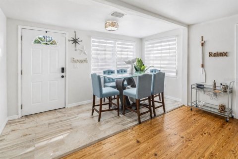 Villa ou maison à louer à Saint Petersburg, Floride: 2 chambres, 121.14 m2 № 2106716 - photo 7