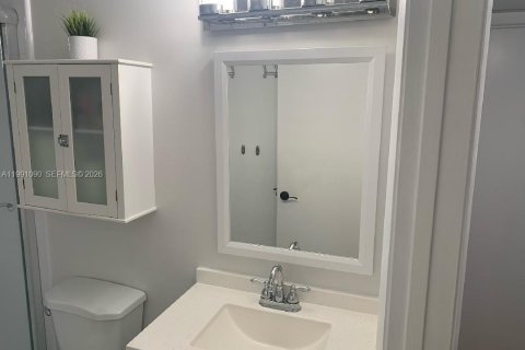 Condo in Miami, Florida, 2 bedrooms № 2055406 - photo 16