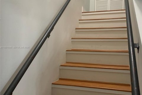 Condo in Miami, Florida, 2 bedrooms № 2055406 - photo 12