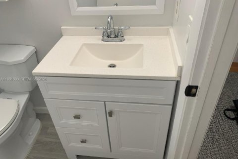 Condo in Miami, Florida, 2 bedrooms № 2055406 - photo 17