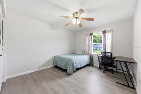 House in Gainesville, Florida 4 bedrooms, 156.82 sq.m. № 2195963 - photo 24