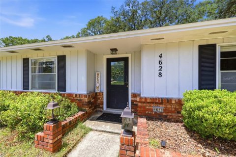 House in Gainesville, Florida 4 bedrooms, 156.82 sq.m. № 2195963 - photo 3