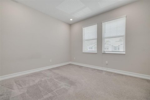 Townhouse in ESTANCIA

 in Wesley Chapel, Florida 3 bedrooms, 169.73 sq.m. № 1879063 - photo 3