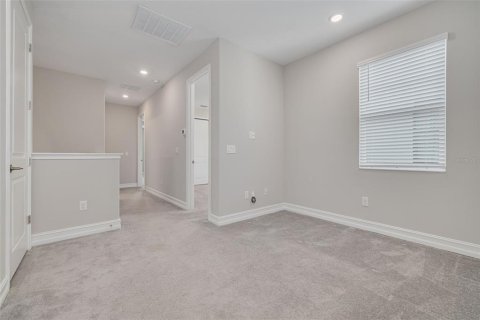 Townhouse in ESTANCIA

 in Wesley Chapel, Florida 3 bedrooms, 169.73 sq.m. № 1879063 - photo 23