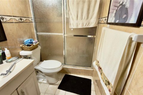 House in Key Largo, Florida 3 bedrooms, 118.91 sq.m. № 1878493 - photo 8