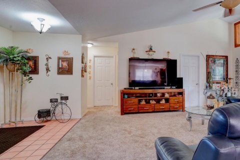 House in Haines City, Florida 3 bedrooms, 162.21 sq.m. № 1870078 - photo 14