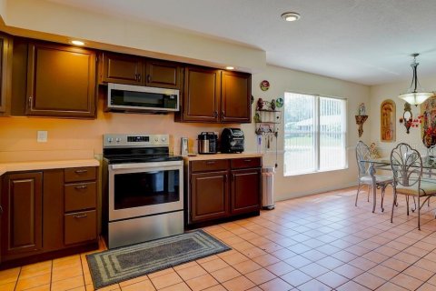 House in Haines City, Florida 3 bedrooms, 162.21 sq.m. № 1870078 - photo 19