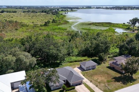 House in Haines City, Florida 3 bedrooms, 162.21 sq.m. № 1870078 - photo 7