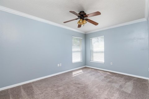 House in Sorrento, Florida 3 bedrooms, 150.22 sq.m. № 1904112 - photo 14
