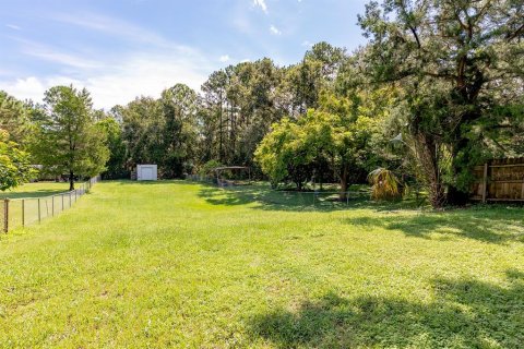 House in Sorrento, Florida 3 bedrooms, 150.22 sq.m. № 1904112 - photo 21