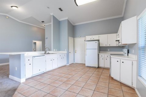 House in Sorrento, Florida 3 bedrooms, 150.22 sq.m. № 1904112 - photo 7