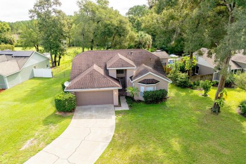 House in Sorrento, Florida 3 bedrooms, 150.22 sq.m. № 1904112 - photo 23