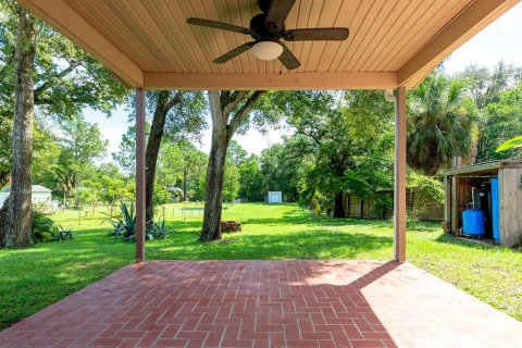 House in Sorrento, Florida 3 bedrooms, 150.22 sq.m. № 1904112 - photo 17