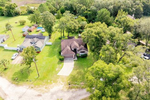 House in Sorrento, Florida 3 bedrooms, 150.22 sq.m. № 1904112 - photo 24