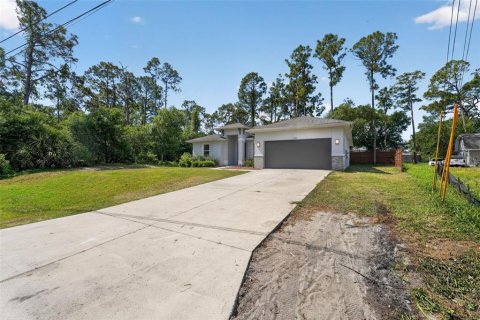 Villa ou maison à vendre à North Port, Floride: 3 chambres, 155.98 m2 № 2092525 - photo 2