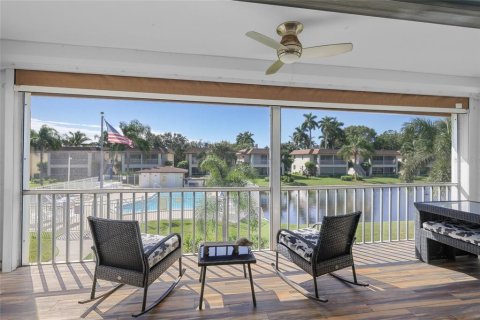 Copropriété à vendre à Naples, Floride: 2 chambres, 98.66 m2 № 2436795 - photo 5