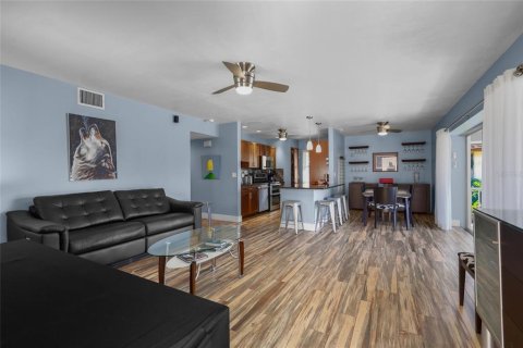 Copropriété à vendre à Naples, Floride: 2 chambres, 98.66 m2 № 2436795 - photo 16